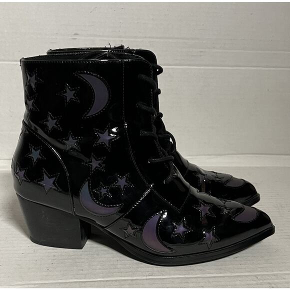 Dolls Kill yru patent black aura moon & stars holo reflective pointed boots Sz 7 - Picture 4 of 6